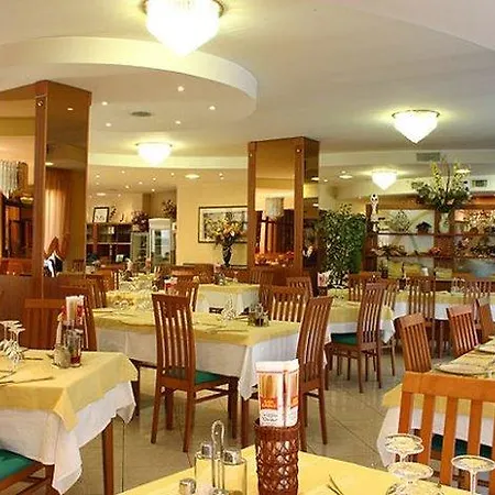 安博斯酒店 酒店 西尼加利亚